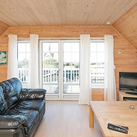 10 Person In Bagenkop