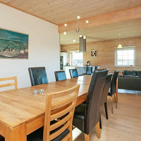 Semesterbostad 10 Person In